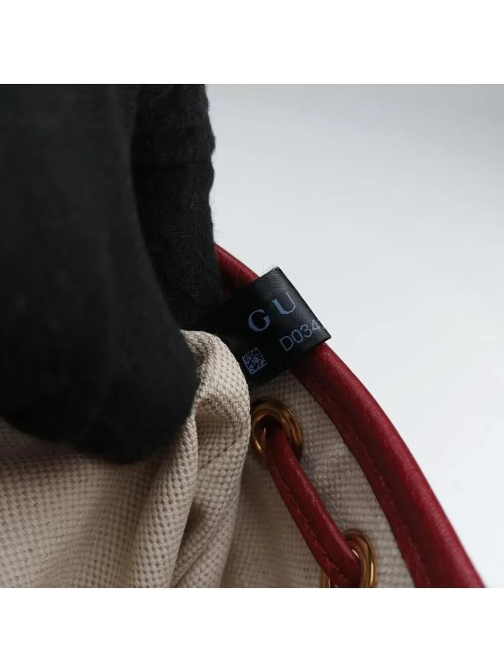 Gucci brand color